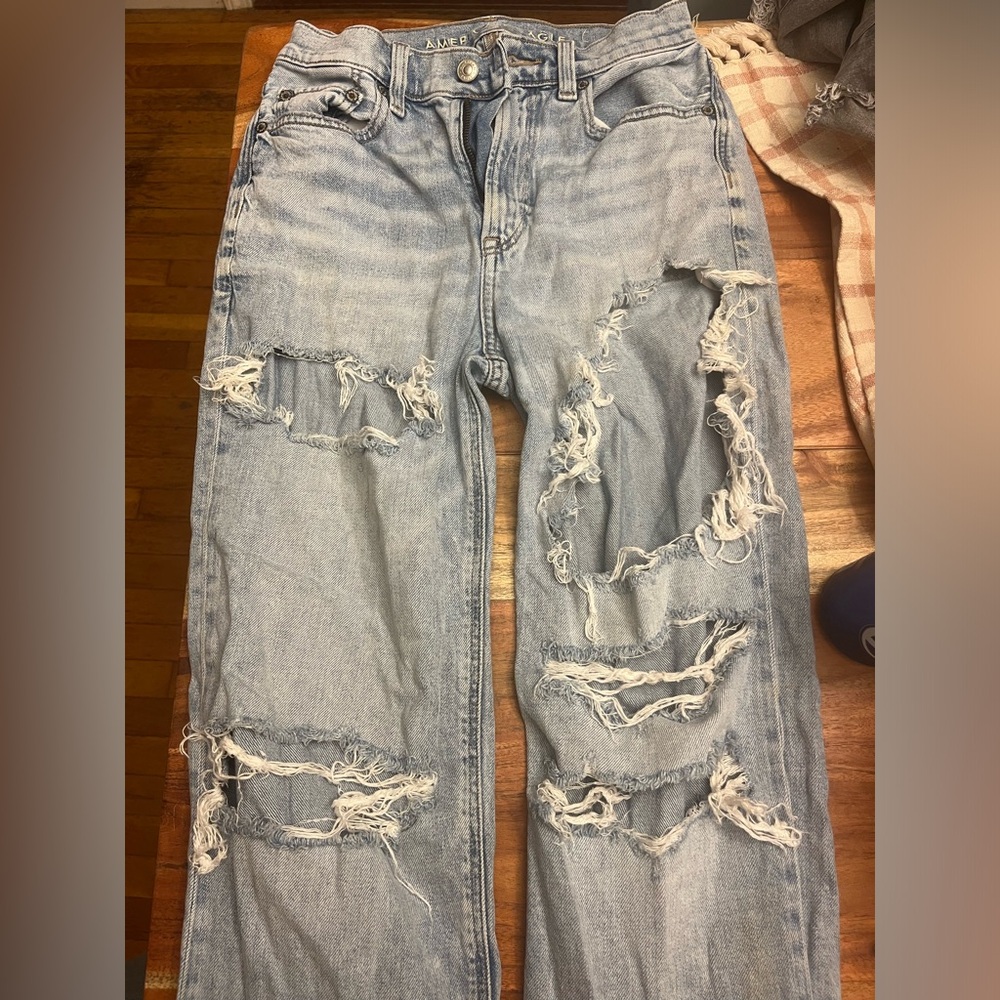 American Eagle Mom Jean